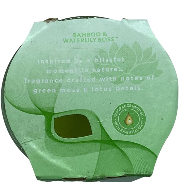 Glade Bamboo & Waterlily Bliss Candle 3.4 Oz Fragrance Infused With Essential O - Picture 3 of 8